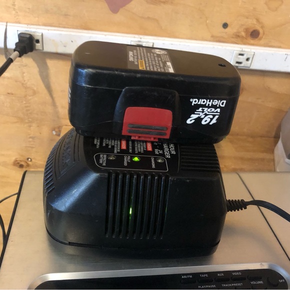 Craftsman 7.2 - 24 Volt 1 Hour 1425301Battery Charger Quick 19.2V+Battery - Picture 5 of 12